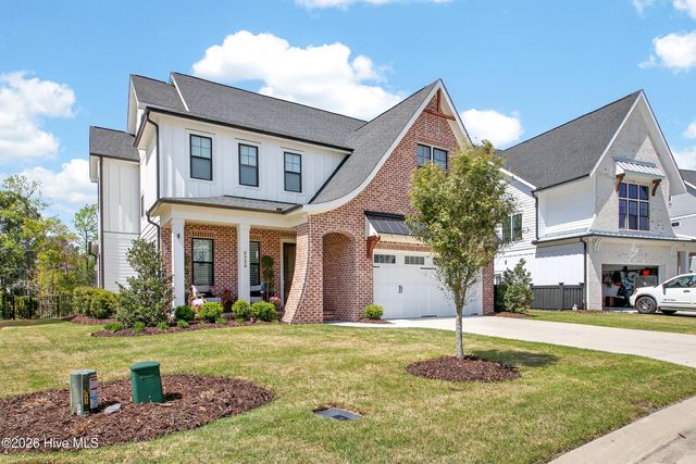 8229 Winding Creek Circle, Wilmington, NC 28411