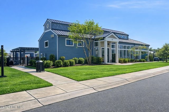 8229 Winding Creek Circle, Wilmington, NC 28411