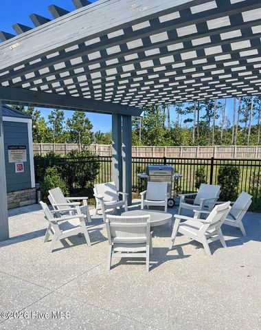 8229 Winding Creek Circle, Wilmington, NC 28411