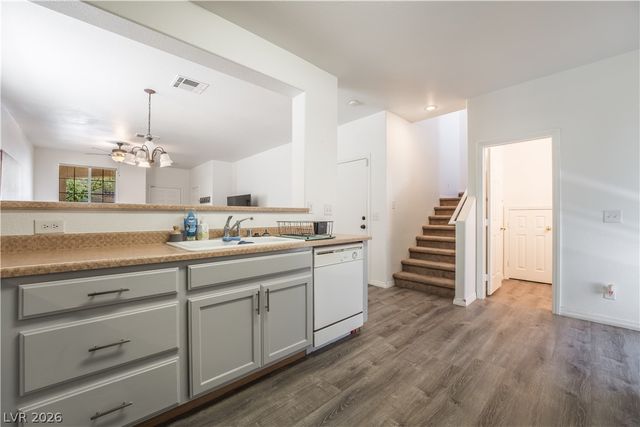 1228 Oak Village Avenue, Las Vegas, NV 89183