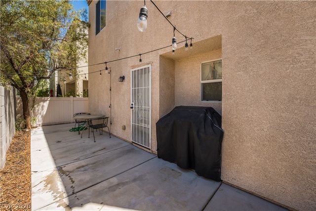 1228 Oak Village Avenue, Las Vegas, NV 89183