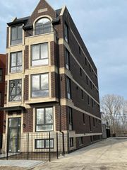 3745 S Lake Park Avenue N, Chicago, IL 60653