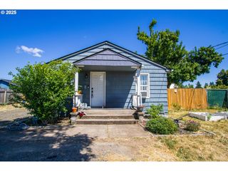 2343 31ST St, Springfield, OR 97477