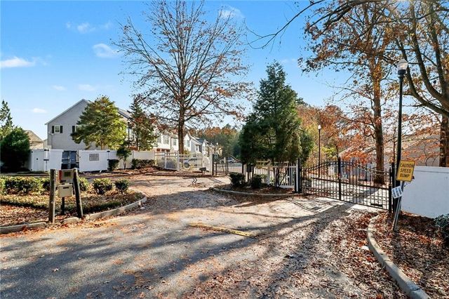 2559 Walden Lake Drive, Decatur, GA 30035