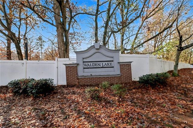 2559 Walden Lake Drive, Decatur, GA 30035