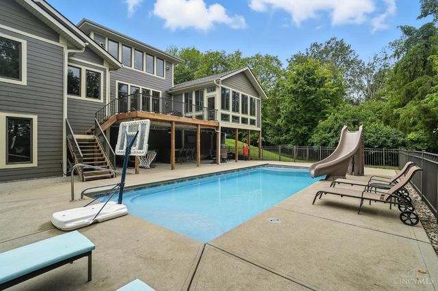 5096 Riverview Dr, South Lebanon, OH 45065