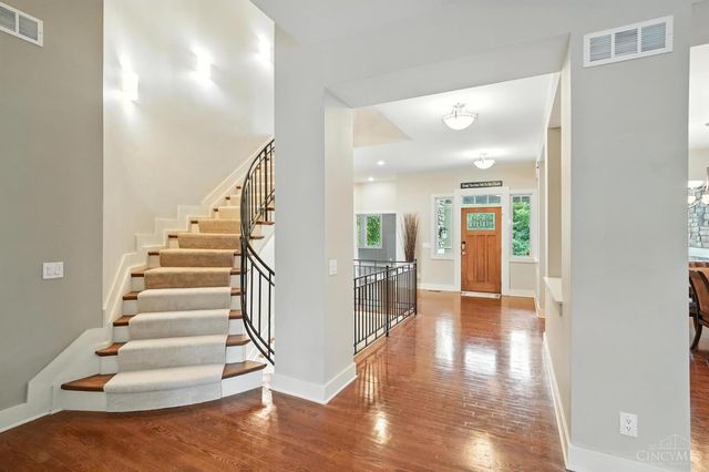 5096 Riverview Dr, South Lebanon, OH 45065