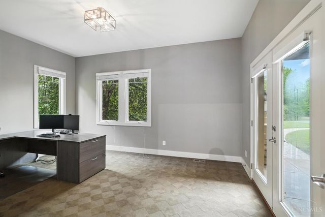 5096 Riverview Dr, South Lebanon, OH 45065