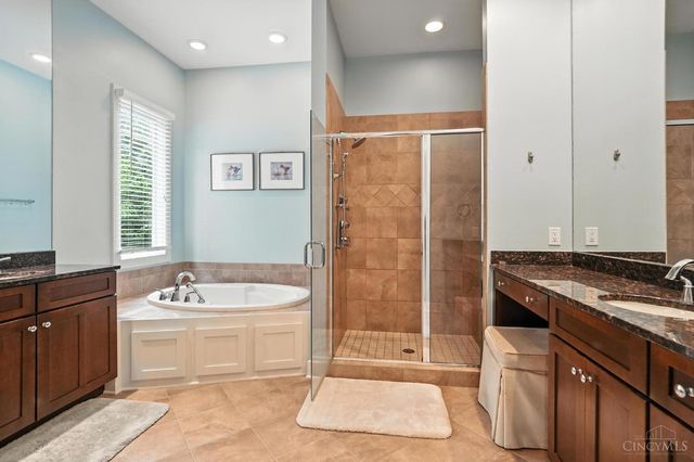 5096 Riverview Dr, South Lebanon, OH 45065