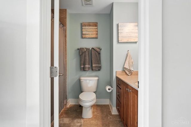 5096 Riverview Dr, South Lebanon, OH 45065