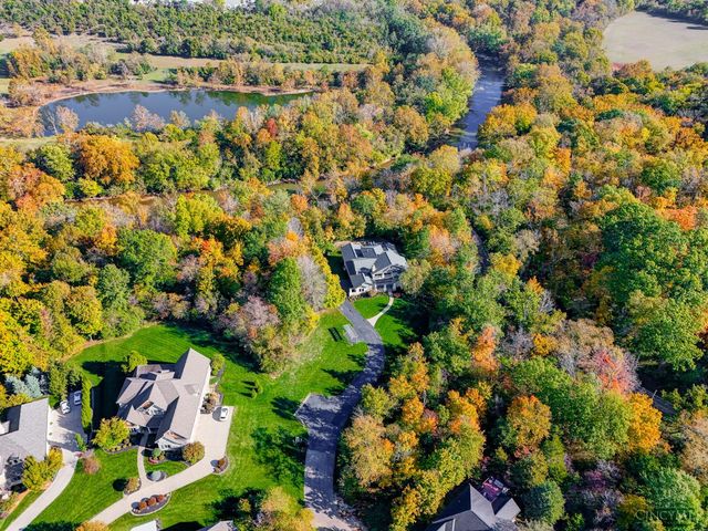 5096 Riverview Dr, South Lebanon, OH 45065