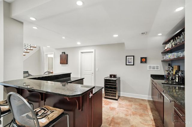 5096 Riverview Dr, South Lebanon, OH 45065