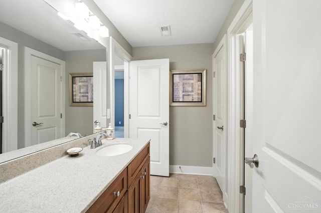 5096 Riverview Dr, South Lebanon, OH 45065