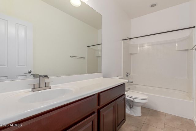 813 W LOVE Road, San Tan Valley, AZ 85143