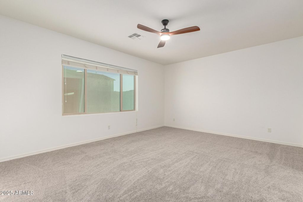 Image 10 of property listing at 813 W LOVE Road, San Tan Valley, AZ 85143