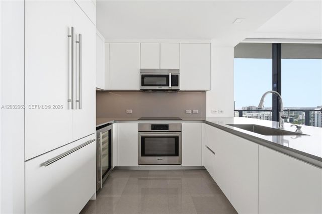 88 SW 7th Street 2302, Miami, FL 33130