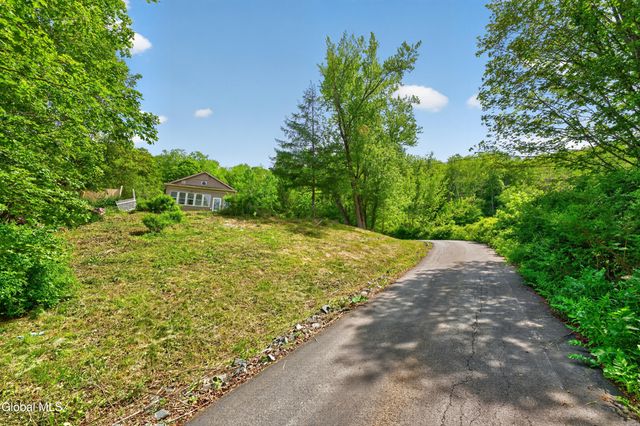 2692 Plank Road, Berlin, NY 12022