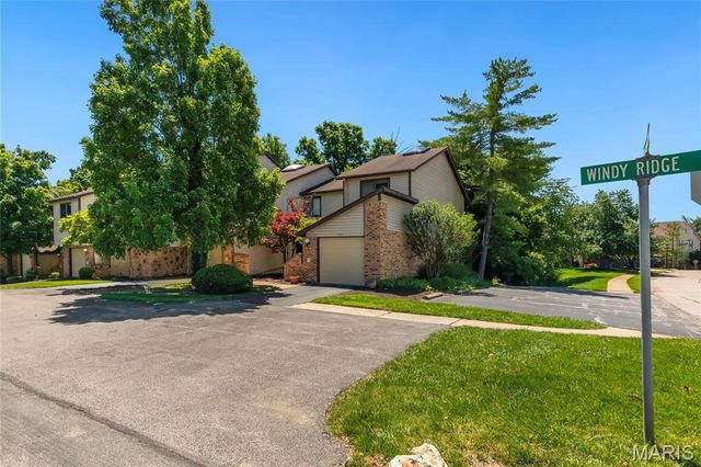 700 Windy Ridge Drive, Ballwin, MO 63021
