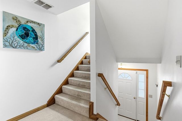 72 Arthur Dr 72, Northbridge, MA 01588