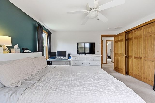 72 Arthur Dr 72, Northbridge, MA 01588