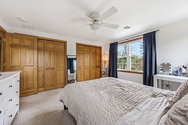 72 Arthur Dr 72, Northbridge, MA 01588