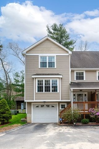 72 Arthur Dr 72, Northbridge, MA 01588
