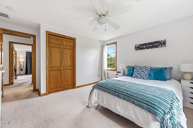 72 Arthur Dr 72, Northbridge, MA 01588