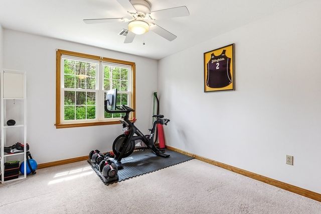 72 Arthur Dr 72, Northbridge, MA 01588