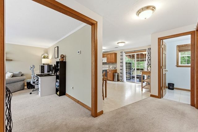 72 Arthur Dr 72, Northbridge, MA 01588