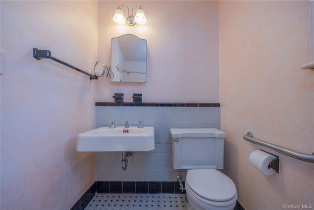 5410 Mosholu Avenue, Bronx, NY 10471