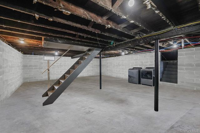 67 Pentmoor Drive, Mastic, NY 11950