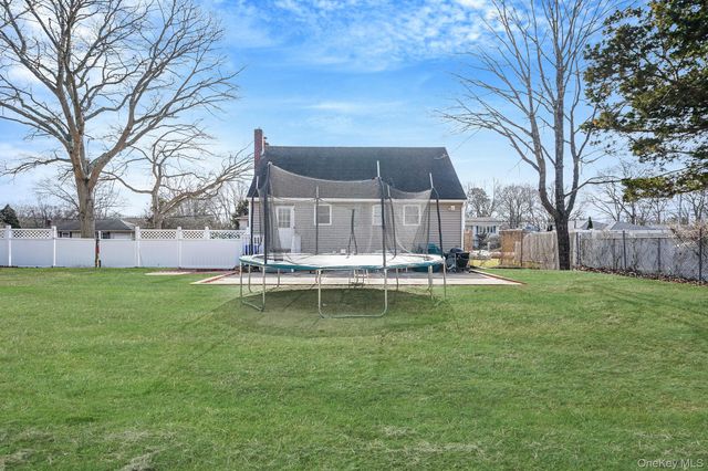 67 Pentmoor Drive, Mastic, NY 11950