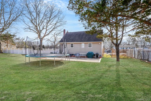 67 Pentmoor Drive, Mastic, NY 11950