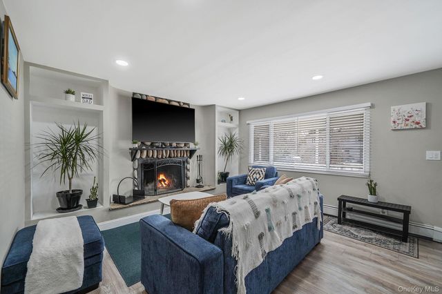 67 Pentmoor Drive, Mastic, NY 11950