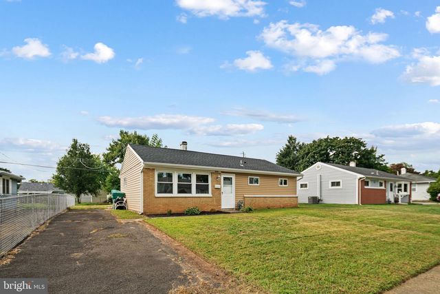 906 STEPHEN AVE, Croydon, PA 19021