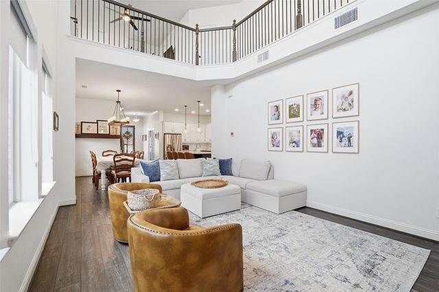 13729 Parkline Way, Fort Worth, TX 76008