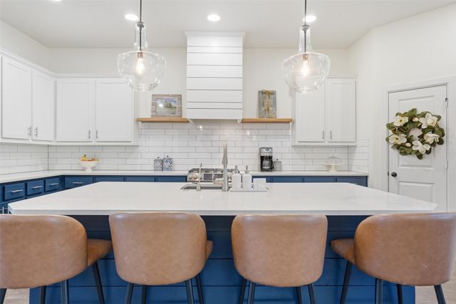 13729 Parkline Way, Fort Worth, TX 76008