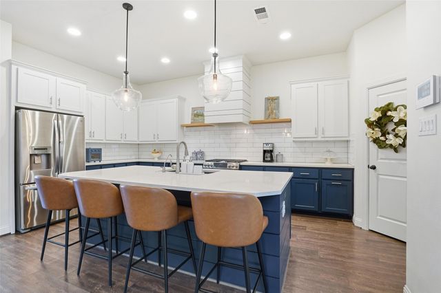 13729 Parkline Way, Fort Worth, TX 76008