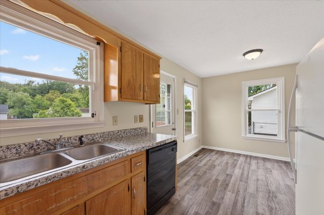 557 Anita Dr, Clarksville, TN 37042