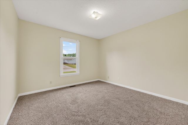 557 Anita Dr, Clarksville, TN 37042