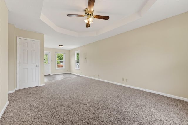 557 Anita Dr, Clarksville, TN 37042