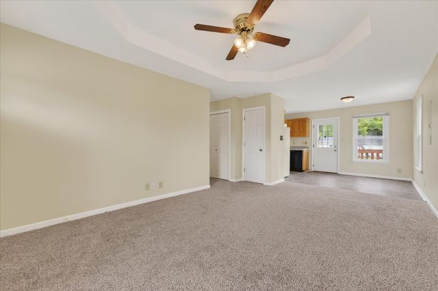 557 Anita Dr, Clarksville, TN 37042