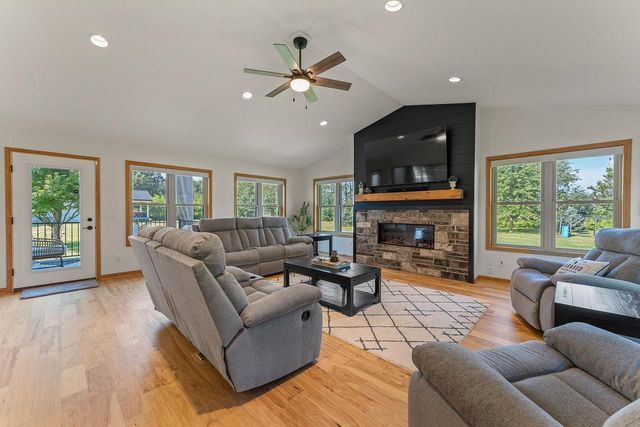 S4166 Whispering Pines Drive, Baraboo, WI 53913