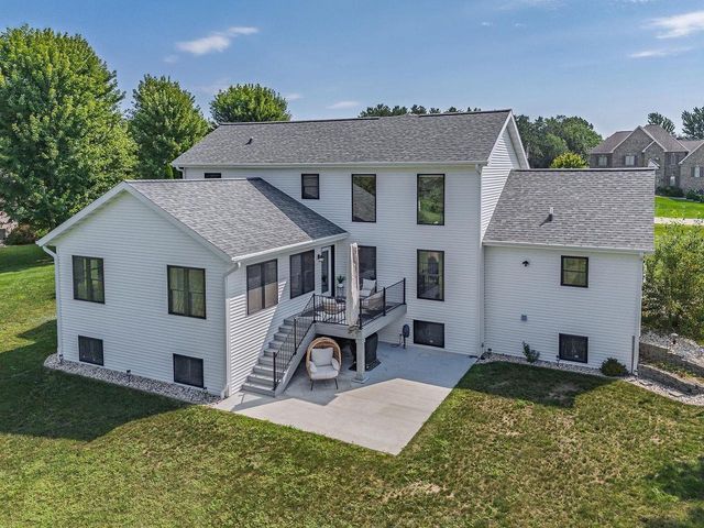 S4166 Whispering Pines Drive, Baraboo, WI 53913