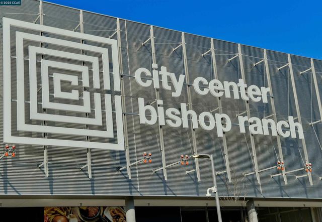 255 Reflections Dr 21, San Ramon, CA 94583