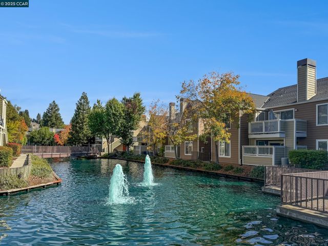 255 Reflections Dr 21, San Ramon, CA 94583