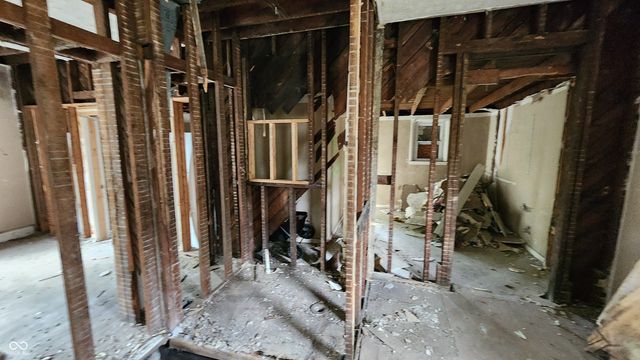 5320 E Burgess Avenue, Indianapolis, IN 46219