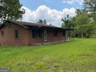 706 E Highway 80, Swainsboro, GA 30401