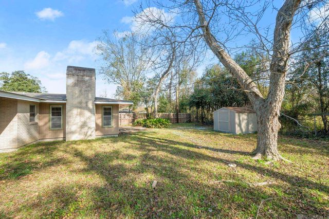 3584 Courtland Dr, Baton Rouge, LA 70814