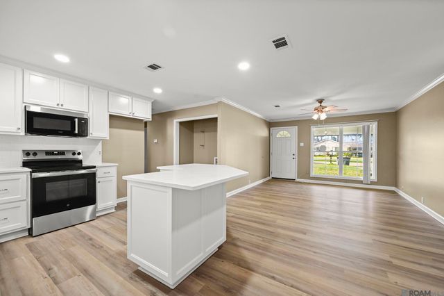 3584 Courtland Dr, Baton Rouge, LA 70814